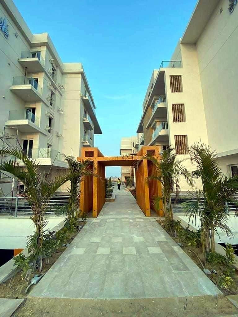 Planted walkway between buildings at Mountain View iCity October