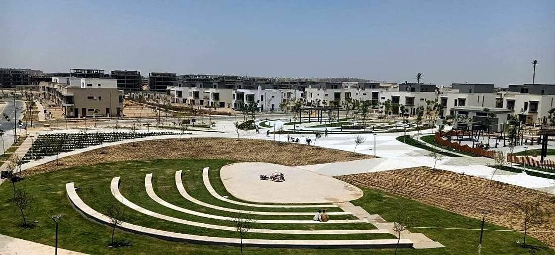 Amphitheatre lawn steps and landscaped grounds at SODIC Villette